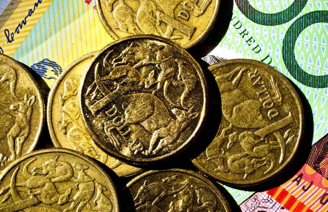 Foreign exchange analysts are tipping the Australian dollar will average below US72 cents by the second half of 2017 and be down towards US69c by early 2018.