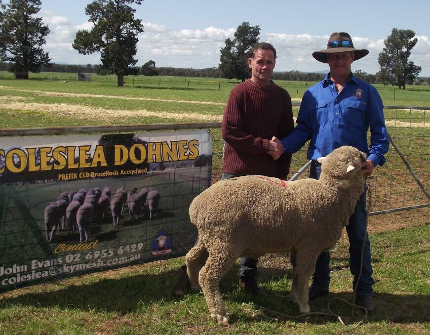 Barry Hehir, Leeton, thanks John Evans, Coleslea Dohnes, for the donation towards his family’s relief fund.
