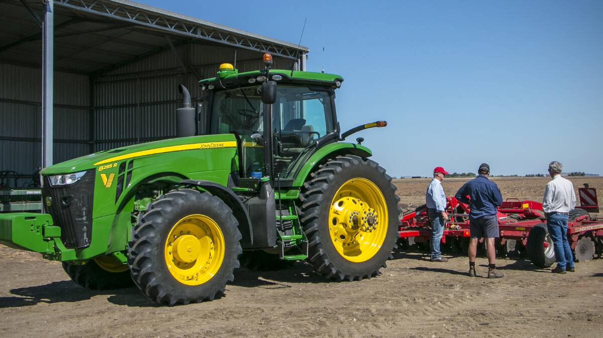 Vanderfield has vast agricultural machinery knowledge, not just John Deere products but over 40 other brands, such as Lely, Grizzly, Degelman and Simplicity.