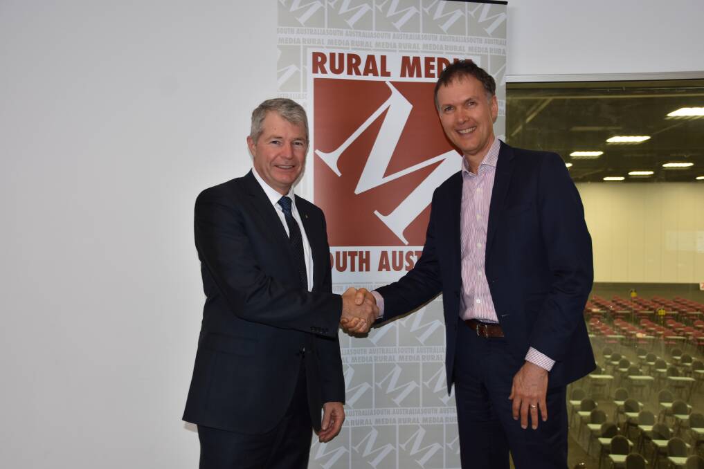 JOINT COMMITMENT: SA Liberal Senator David Fawcett and the first National Rural Health Commissioner Paul Worley at the Rural Media SA function in Adelaide last week. 