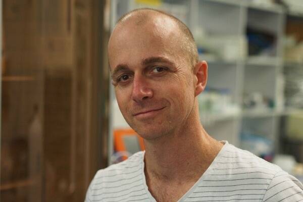 Associate Professor Schaeffer, leader of JCU’s Supramolecular and Synthetic Biology Group, said previous sensitive tests took three to four days to obtain a result. Alternative, more rapid tests exist but have very low sensitivity and can misdiagnose of up to half of patients presenting with melioidosis.