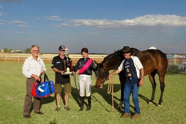 Peter Hutchinson, Mark De Berg, Tash Chambers and Damien Finter with Cloncurry Cup champion Bianco Rosso.