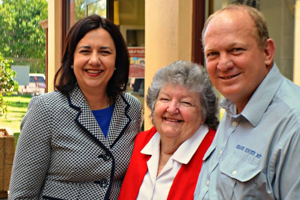 Queensland Premier Annastacia Palaszczuk with visitor information centre volunteer Marie Thomasson (who has been a resident of Charters Towers for 77 years) and Member for Dalrymple Shane Knuth.