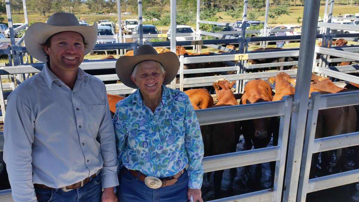 BEAUDESERT: Todd Smith from AJ Bush and Sons and Gwen McMillan from Jondaryan, who bought 66 of AJ Bush’s weaner steers for an average of $1120.