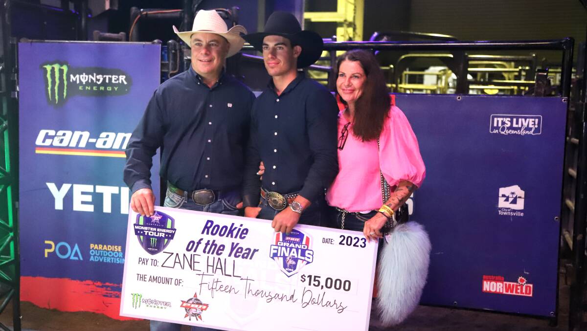 PBR Australia's 2023 Rookie of the Year, Zane Hall, centre, surrounded by his parents, Jason and Kristie Hall. Picture: Sally Gall