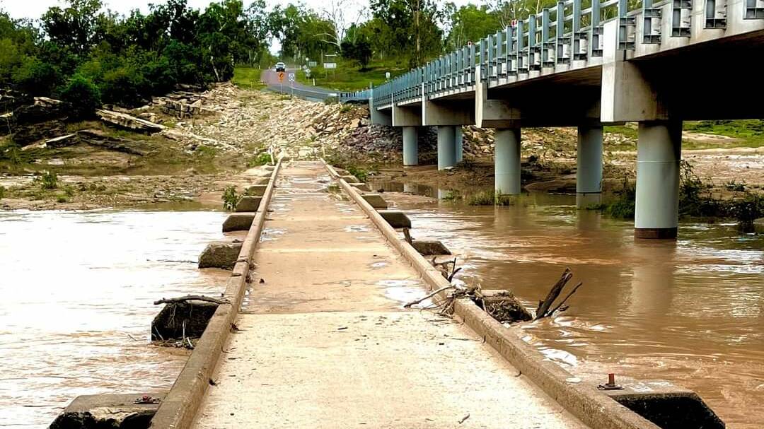 The design of the new bridge crossing the Bowen River makes the old bridge unusable, without a lot of work. Picture: Burdekin Electorate Office