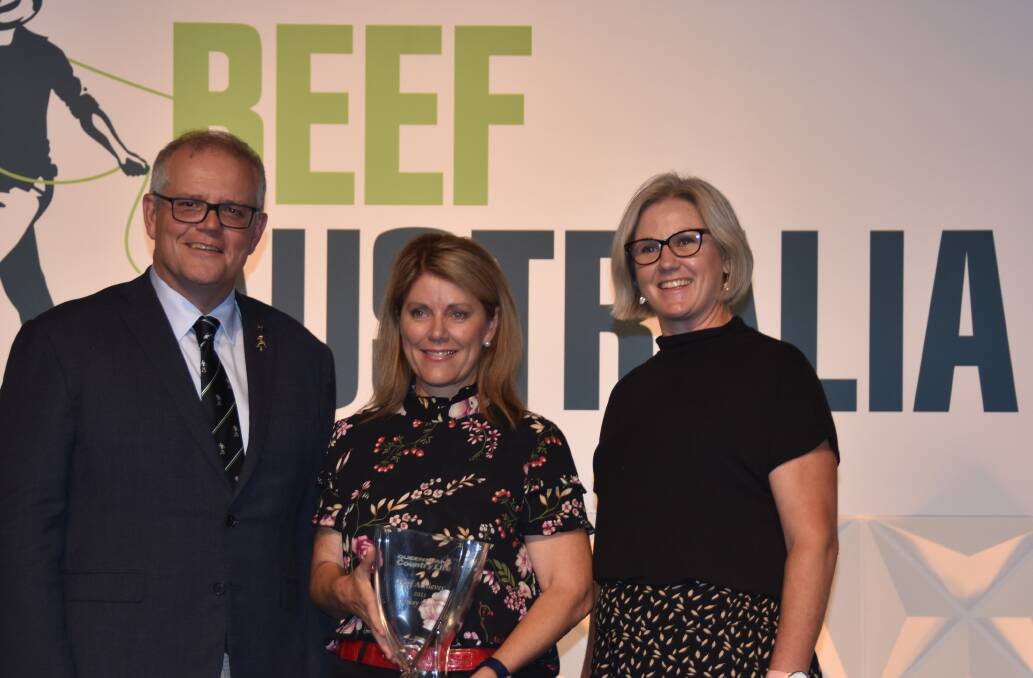Former Prime Minister Scott Morrison with the 2021 Red Meat Achiever Tracey Hayes and ACM Agri's national news editor Penelope Arthur. 