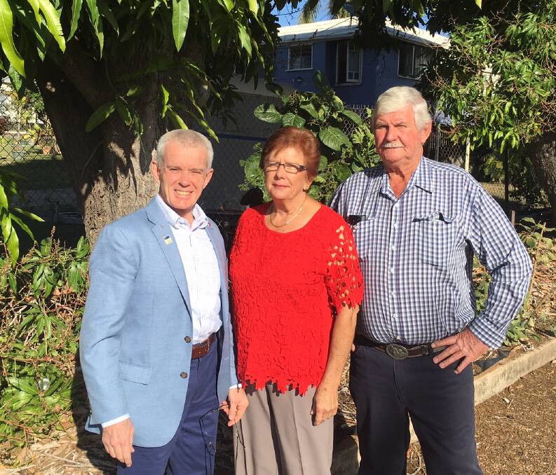 One Nation Queensland Senator Malcolm Roberts (left) with Nolene and Lloyd Bradshaw.