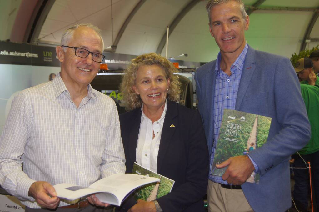 PM Malcolm Turnbull (left), NFF President Fiona Simson and NFF CEO Tony Mahar.
