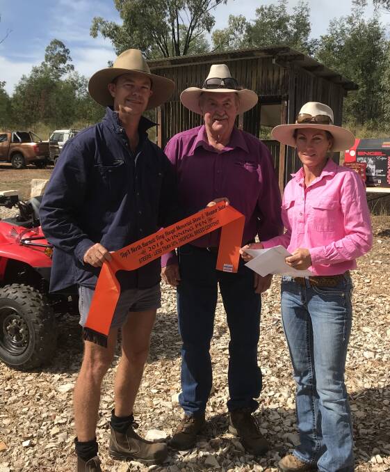 Overall Winning Pen: Ken and  Cindy Darrow with Terry Haupt (centre).