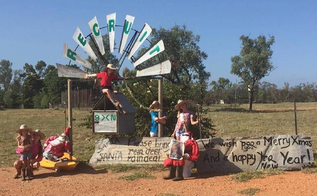 We put the call out on Facebook for the most festive mailboxes and loved this contribution from Christy Moller Duncan at Recruit, Clermont. We hope Santa isn't the only one enjoying the Country Life while he relaxes this X-mas. 