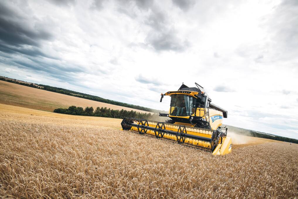 TALE OF TWO TECHNOLOGIES: The New Holland CH7.70 combine harvester incorporates the company's Twin Rotor separation technology with conventional threshing technology.