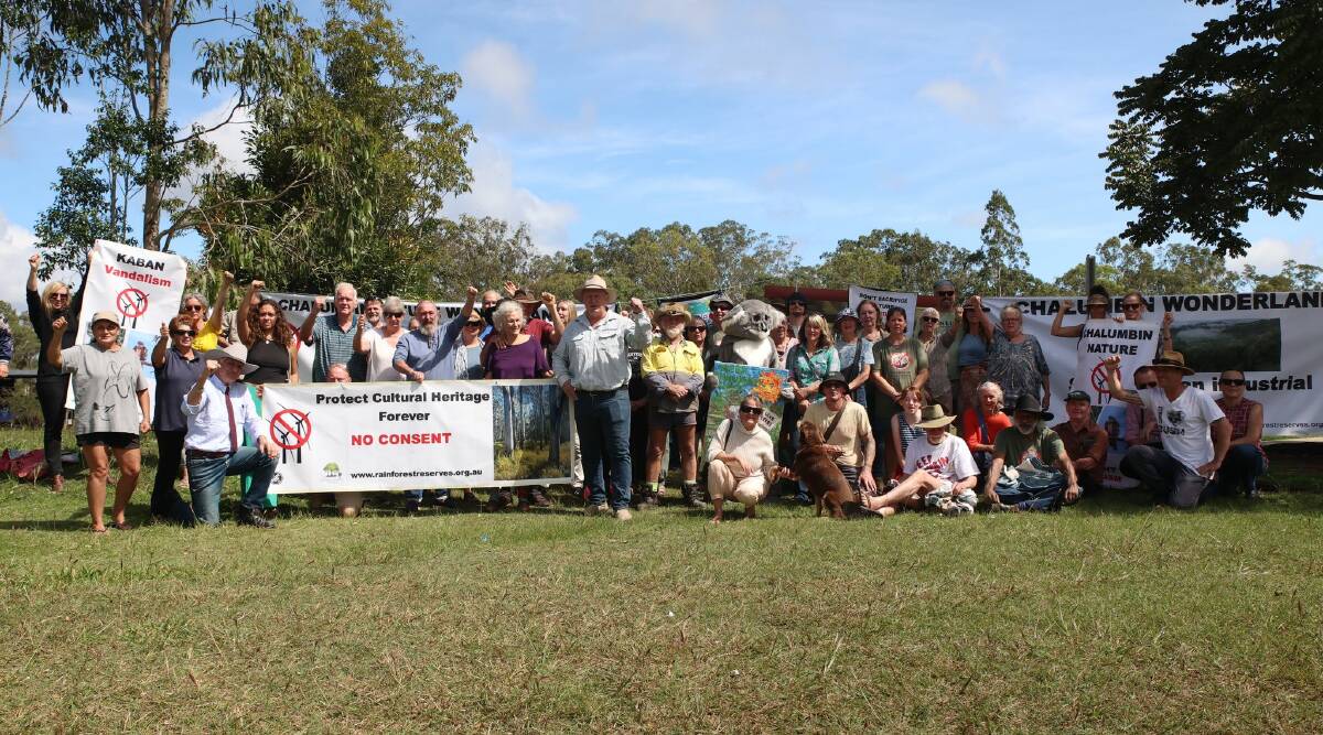 More than 50 Ravenshoe and Tablelands residents gathered earlier this week at the towns Kuradilla Park to voice their opposition against the 86-turbine Chalumbin wind farm, alongside Katters Australian Party MPs Bob Katter and Shane Knuth. Picture supplied by Katter's Australian Party 