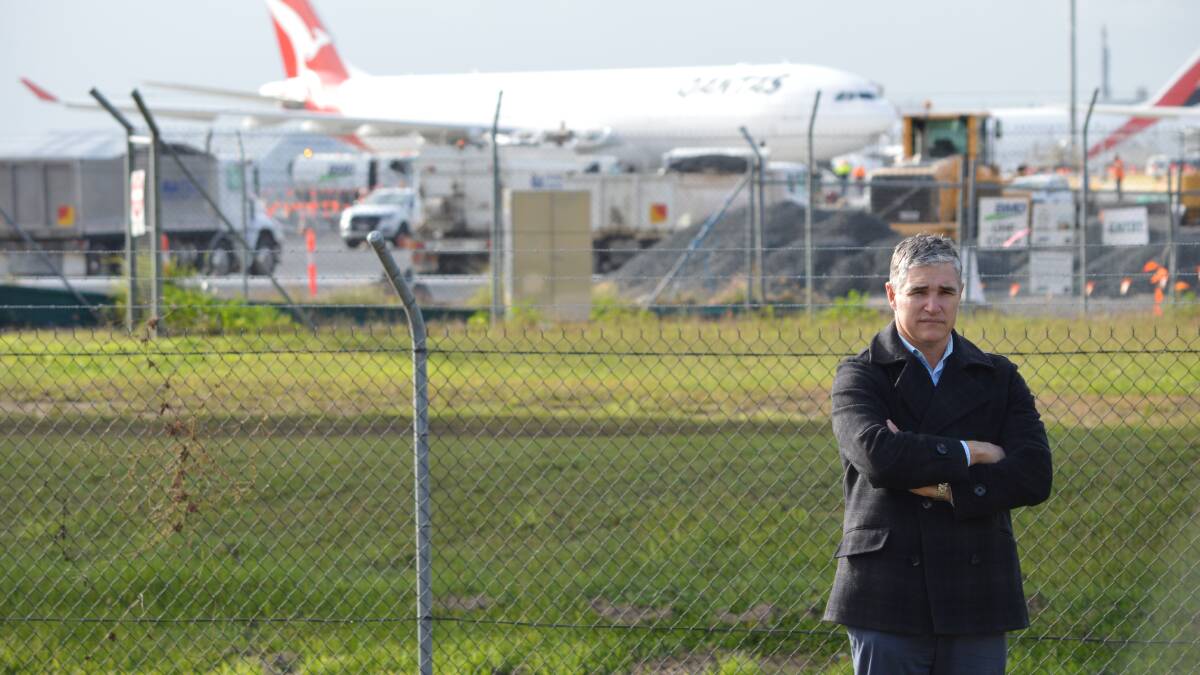 Robbie Katter has welcomed the state government's promise to install airfare tracking software.