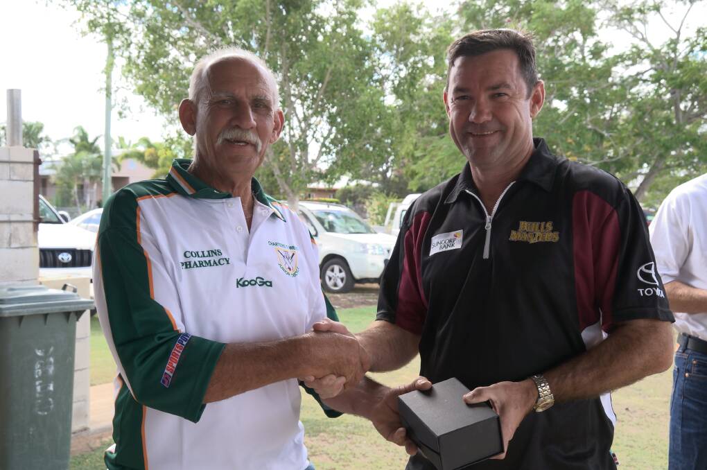 Roma Bailey was presented with the Suncorp Bank Bulls Masters Community Cricket Volunteer of the Year award by former Australian cricketer Jimmy Maher in 2015.