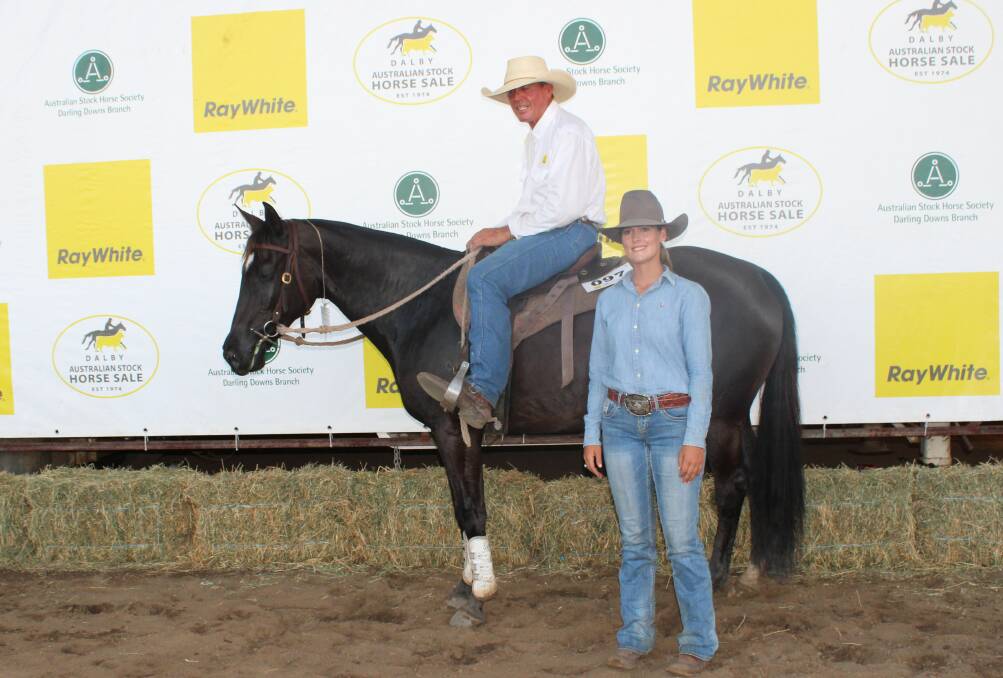 Wayne Bean on Hazaction Sweet Acres and Kate Southern representing the buyer, Patrick Hardwick. Picture: Helen Walker 