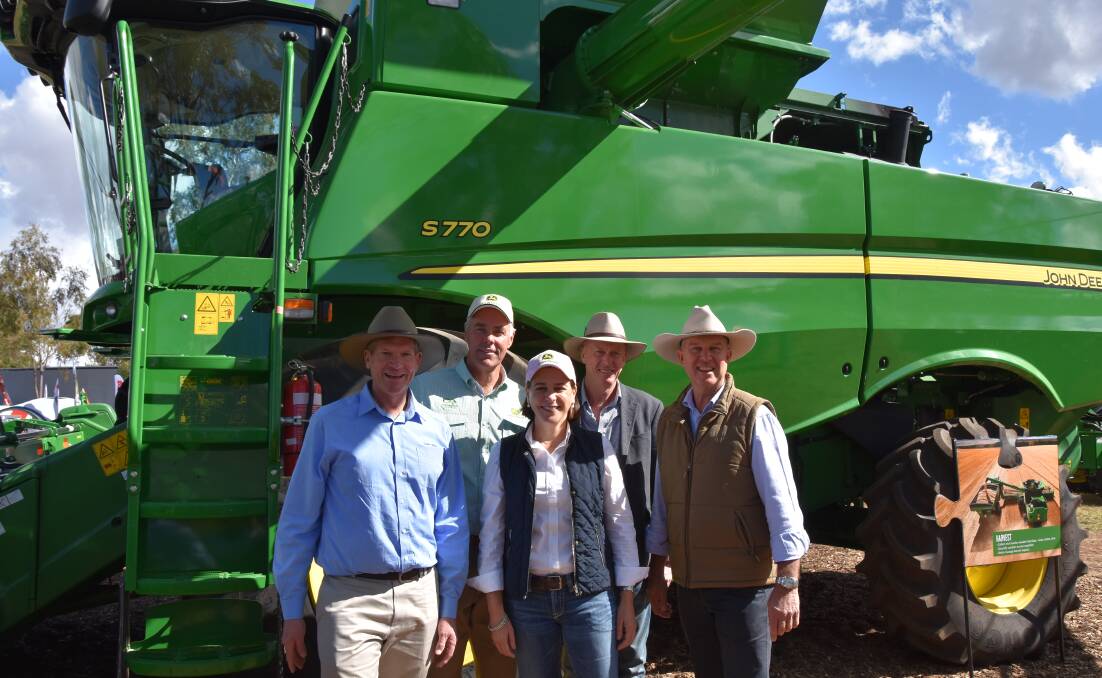 The Member for Lockyer, Jim McDonald, Chesterfield technology specialist, Trevor Burt, Dalby, state opposition leader Deb Frecklington, the Member for Condamine, Pat Weir, and shadow Agriculture Minister, Tony Perrett, at Farmfest.