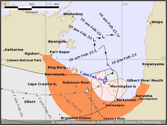 Tropical cyclone Esther is reported as moving in a south west direction, closer to the Gulf of Carpentaria coast.