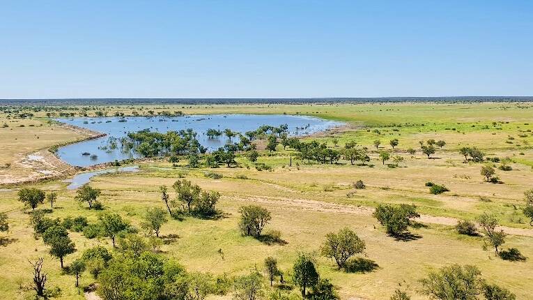 Saxby Downs has excellent frontage country, including 8000ha of cultivatable land on the banks of the Saxby River.