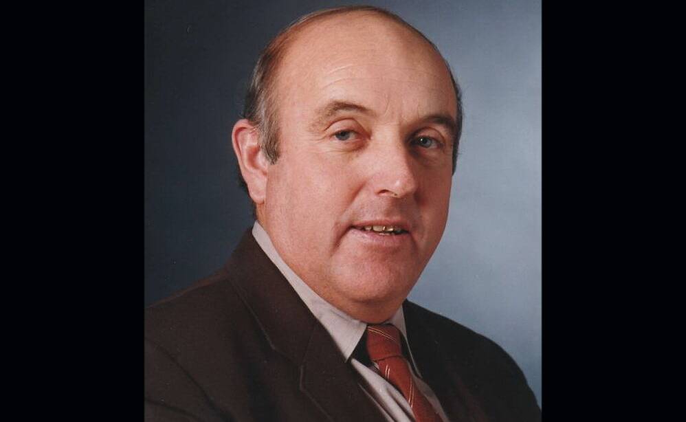 Well respected Charleville-born agent Jon Espie has passed, aged 76.