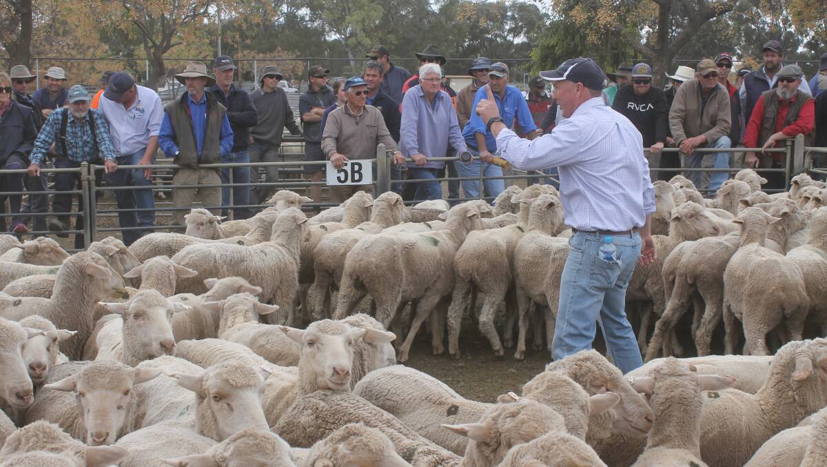 BRC auctioneer Joe O'Reilly found bids easily to find